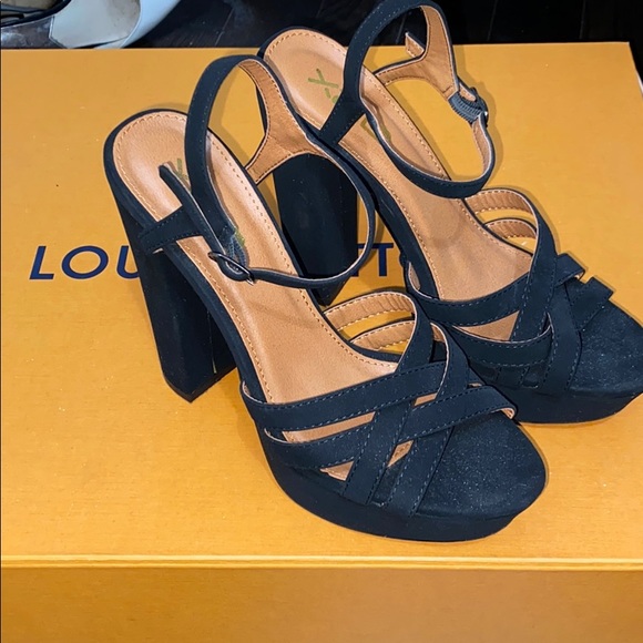 Thick heel sandals - Picture 1 of 3